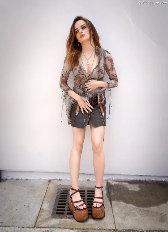 Joey King photo 24 of 1505
