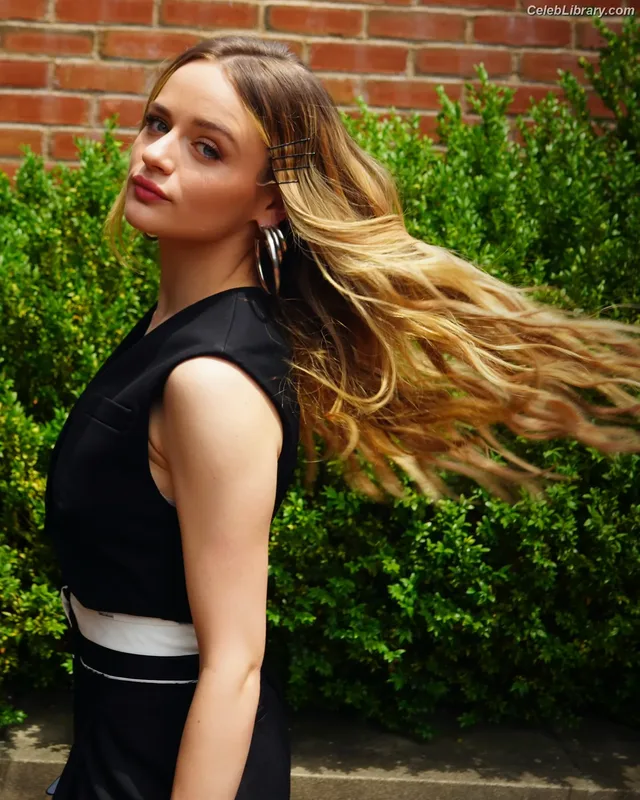 Joey King photo 6 of 1505