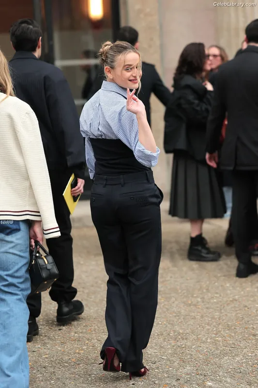 Joey King photo 14 of 1505