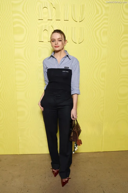 Joey King photo 19 of 1505