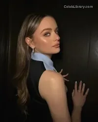 Joey King photo 19 of 1505