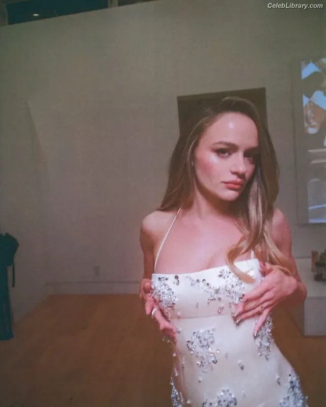 Joey King photo 15 of 1505