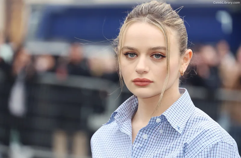 Joey King photo 12 of 1505