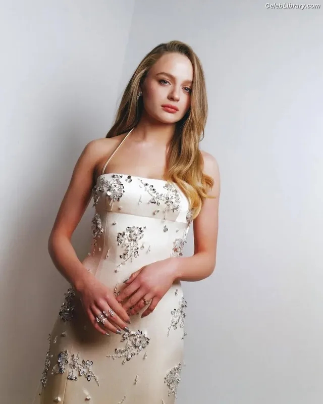 Joey King photo 23 of 1505