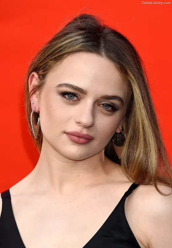 Joey King photo 24 of 1505