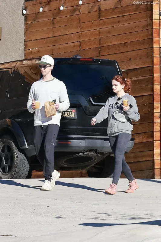 Joey King photo 4 of 1505