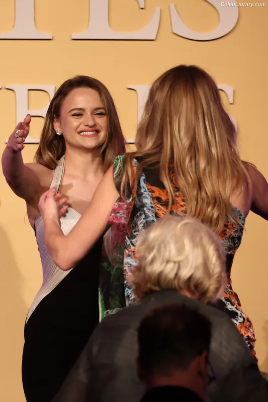 Joey King photo 4 of 1505