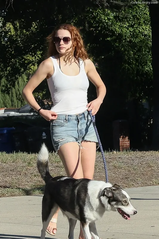 Joey King photo 16 of 1505