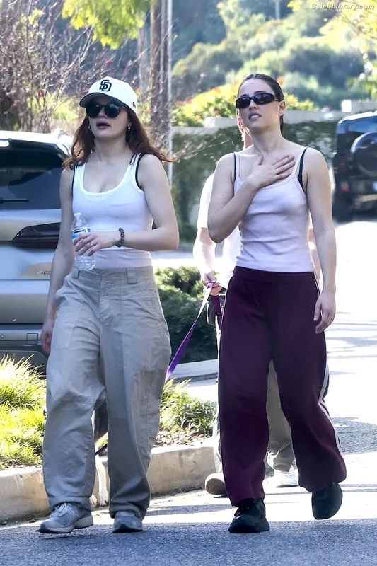 Joey King photo 19 of 1505
