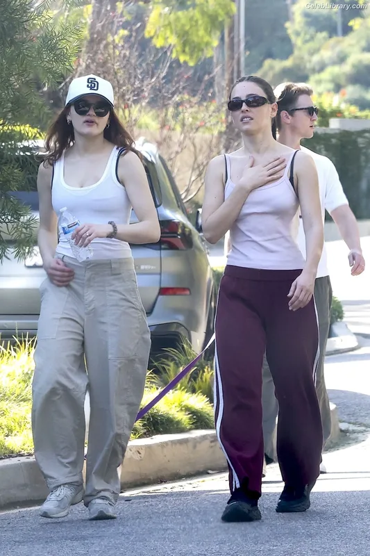 Joey King photo 17 of 1505