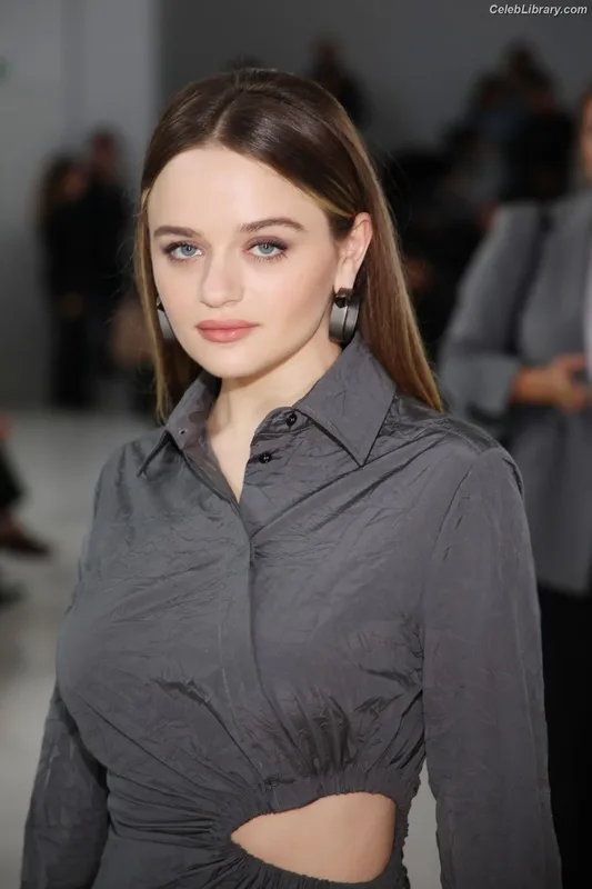 Joey King photo 12 of 1505