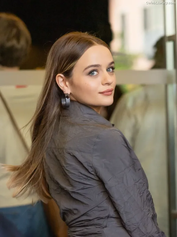 Joey King photo 21 of 1505