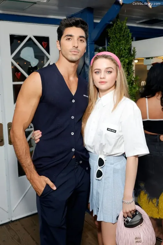 Joey King photo 9 of 1505