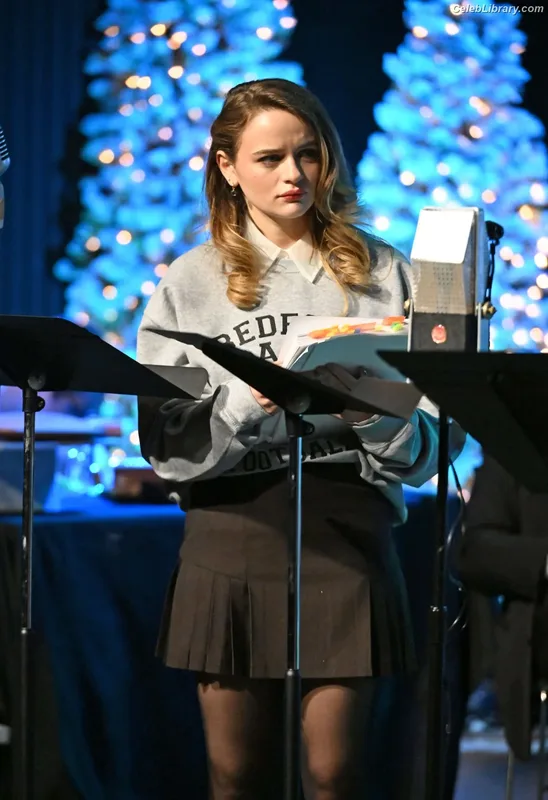 Joey King photo 23 of 1505