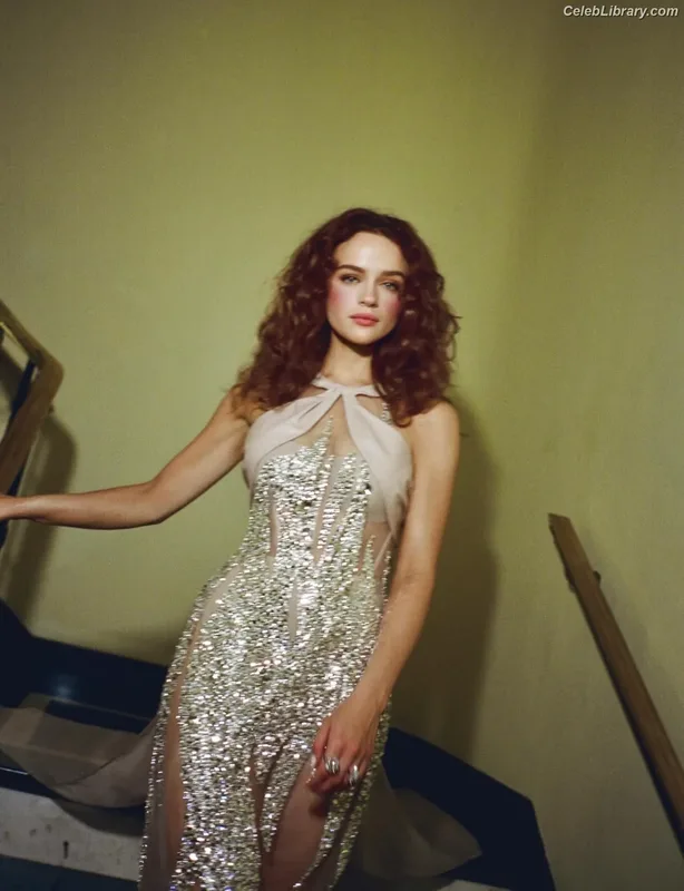 Joey King photo 17 of 1505