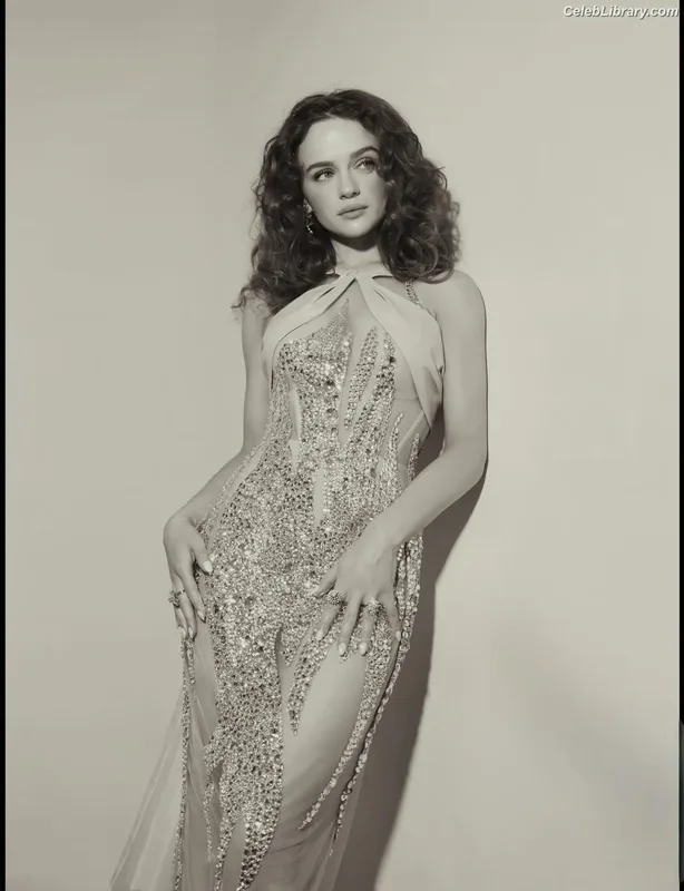 Joey King photo 20 of 1505