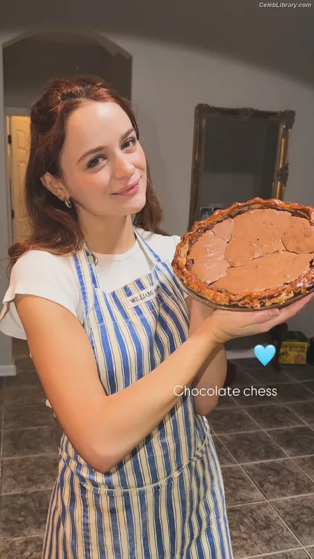 Joey King photo 24 of 1505