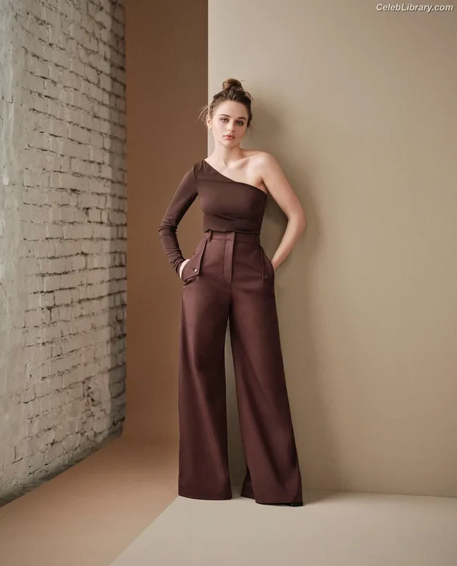 Joey King photo 16 of 1505