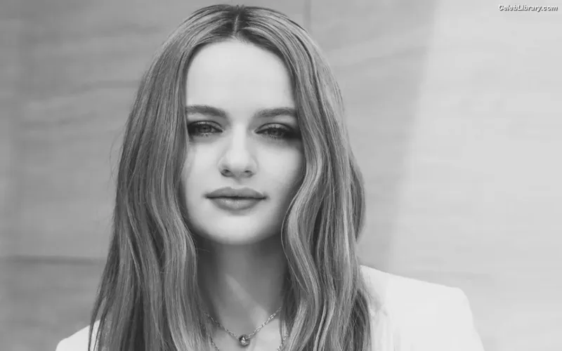 Joey King photo 18 of 1505