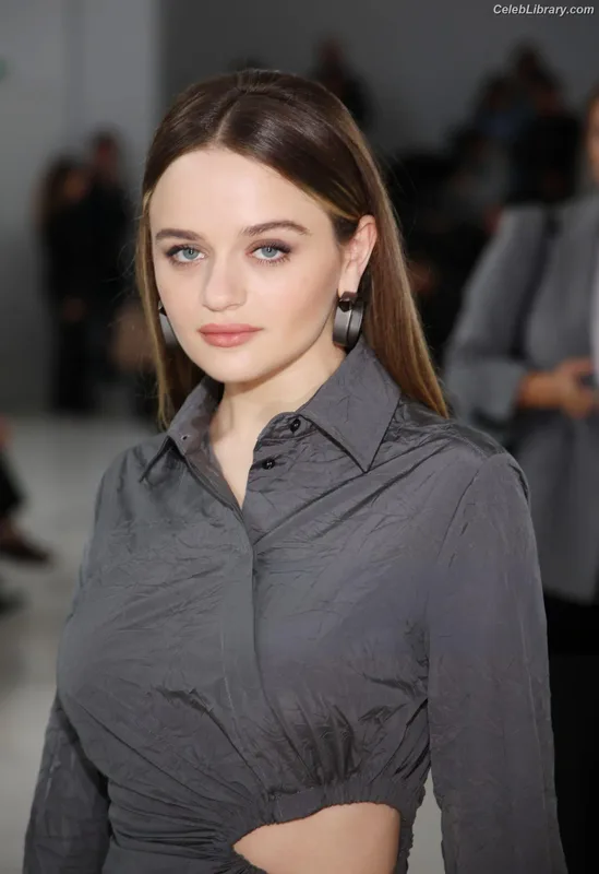 Joey King photo 16 of 1505