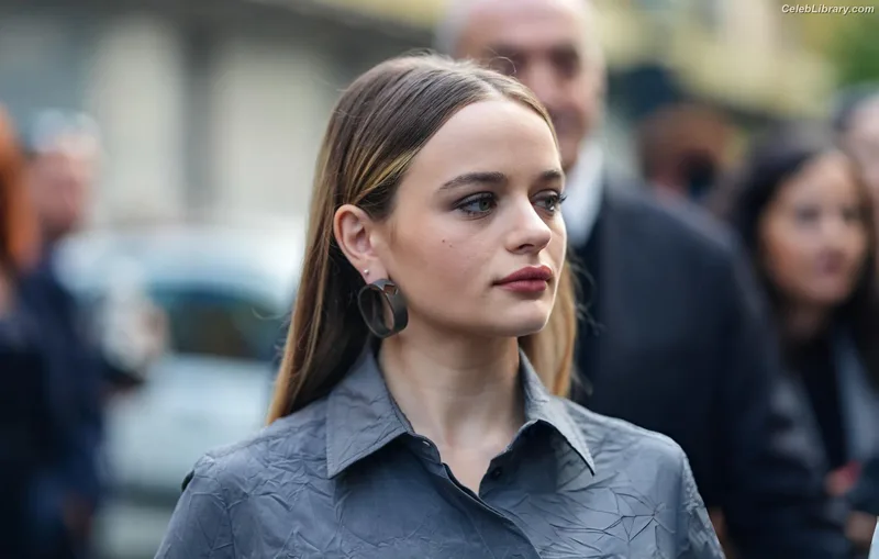 Joey King photo 21 of 1505