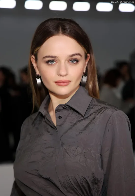 Joey King photo 24 of 1505