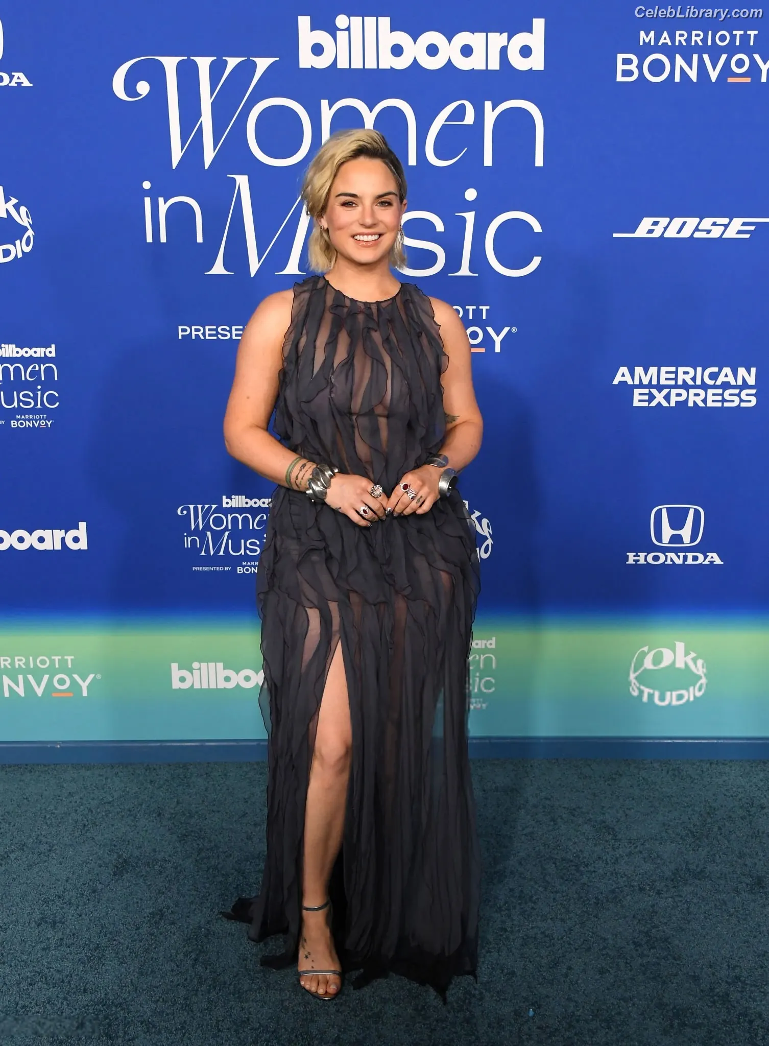 Jojo Levesque photo 23 of 403