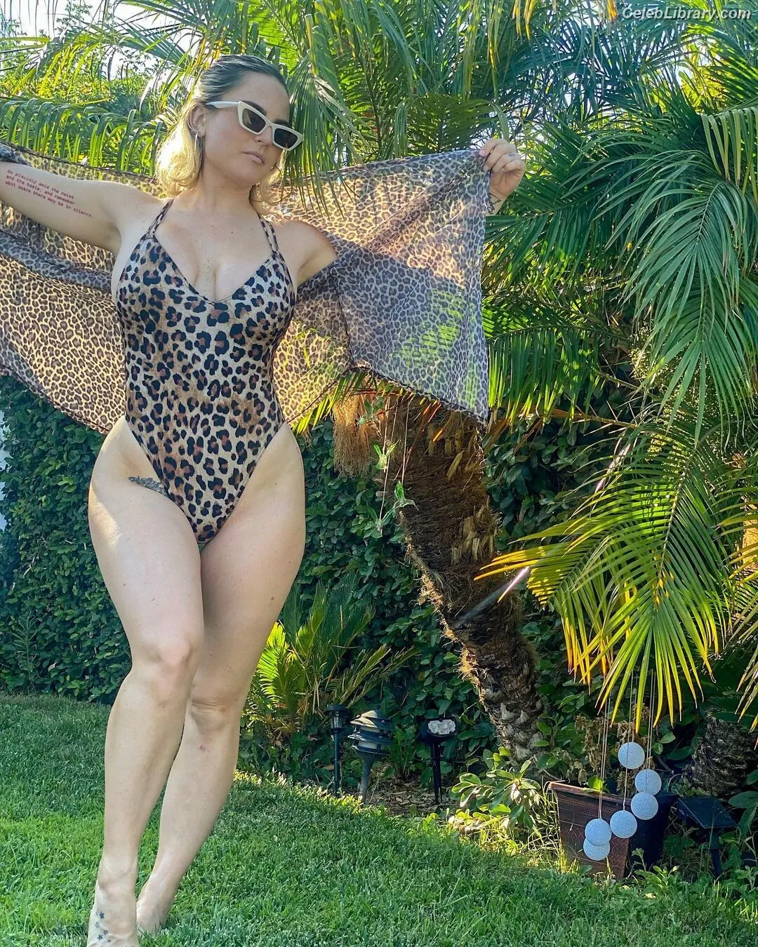 Jojo Levesque photo 17 of 403