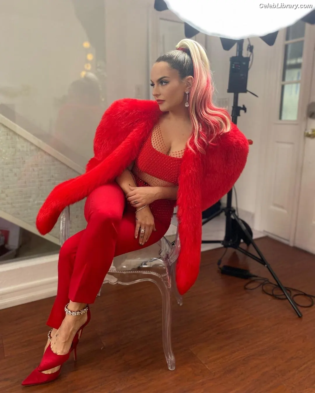 Jojo Levesque photo 24 of 403