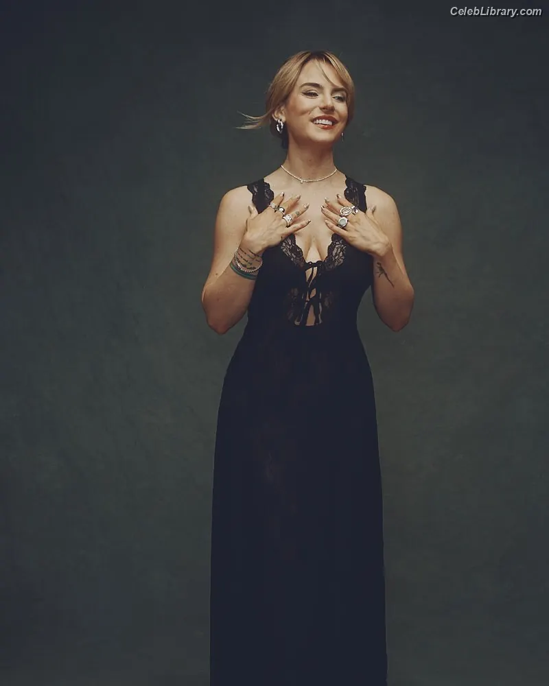 Jojo Levesque photo 23 of 403