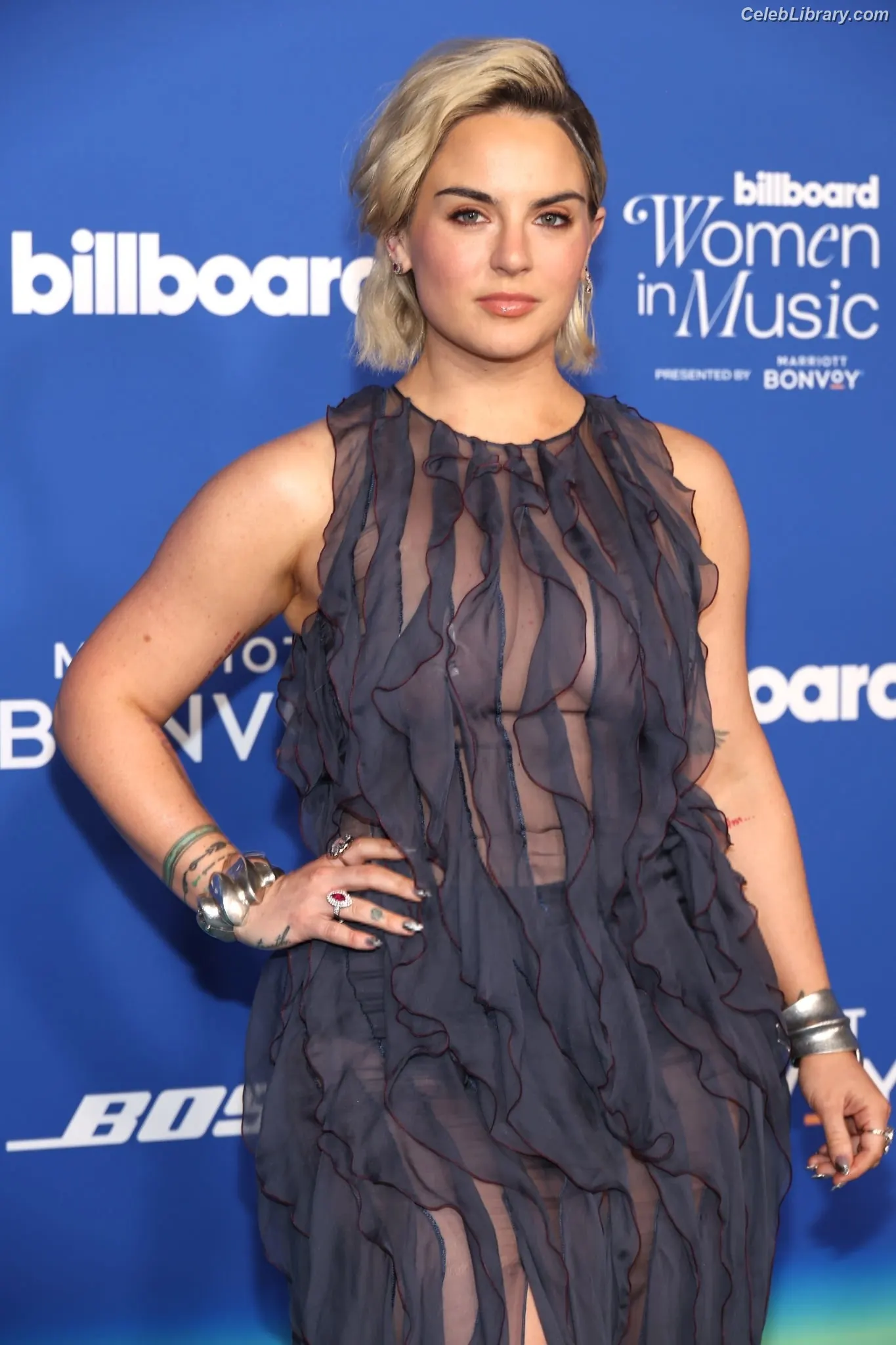 Jojo Levesque photo 7 of 403