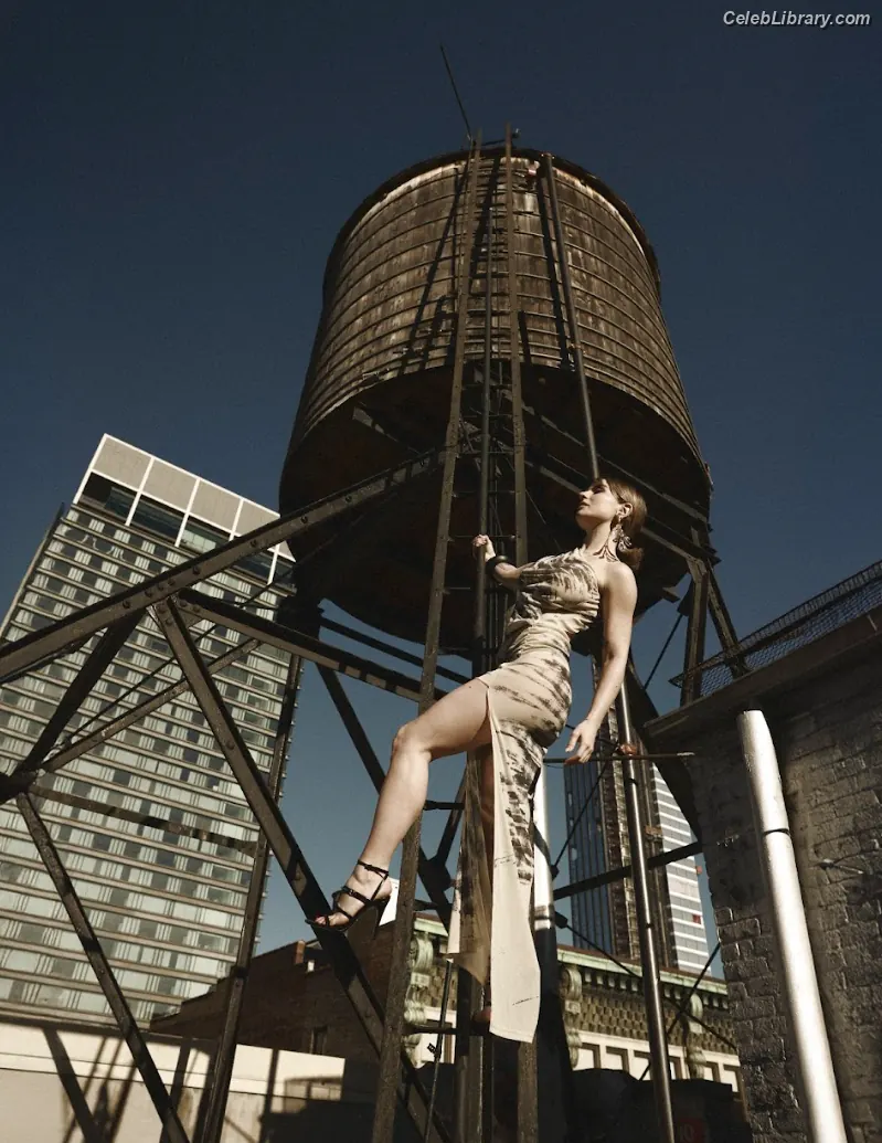 Jojo Levesque photo 16 of 403