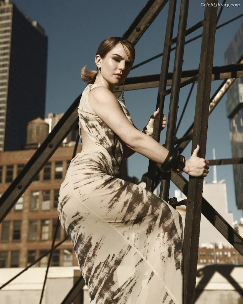 Jojo Levesque photo 17 of 403