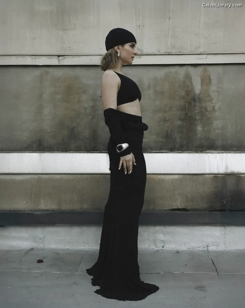 Jojo Levesque photo 19 of 403