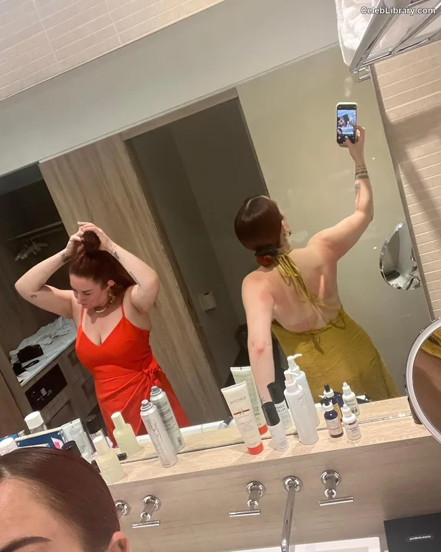 Jojo Levesque photo 11 of 400