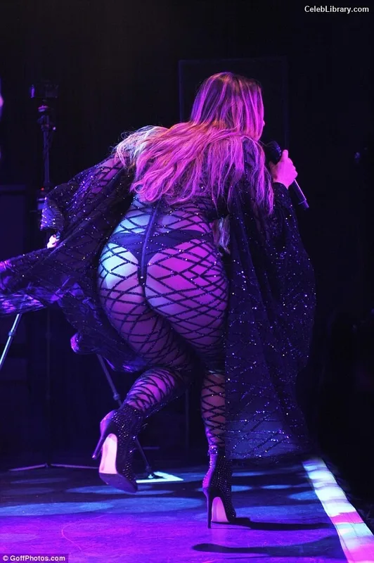 Jojo Levesque photo 19 of 400