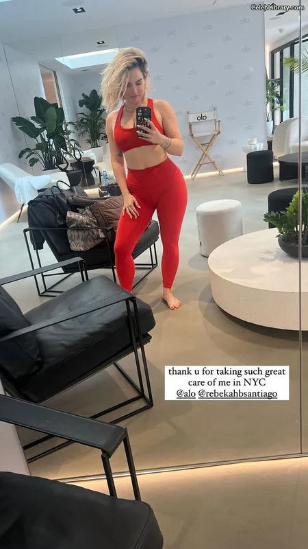 Jojo Levesque photo 12 of 400