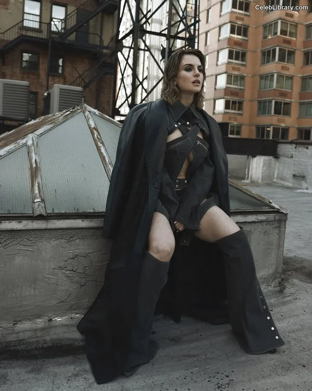 Jojo Levesque photo 8 of 400