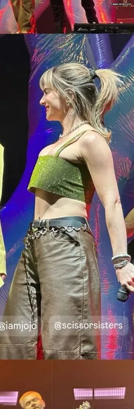 Jojo Levesque photo 23 of 400