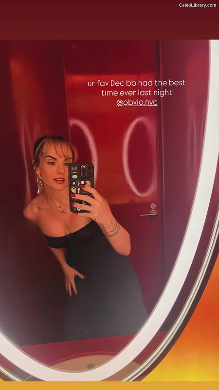 Jojo Levesque photo 10 of 400