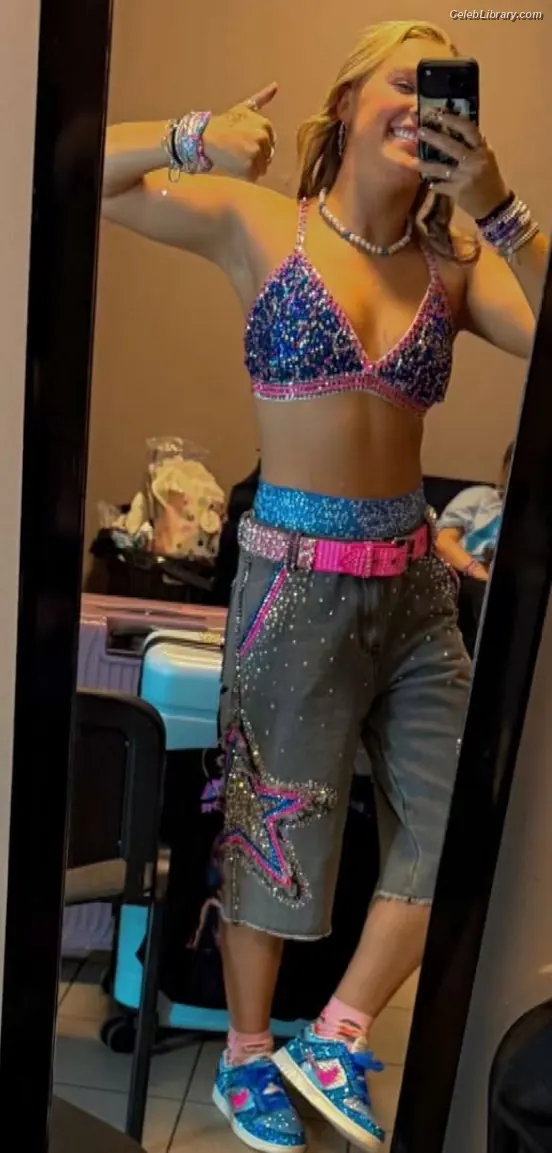Jojo Siwa photo 10 of 273