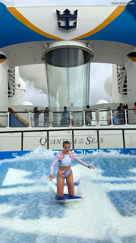 Jojo Siwa photo 2 of 274