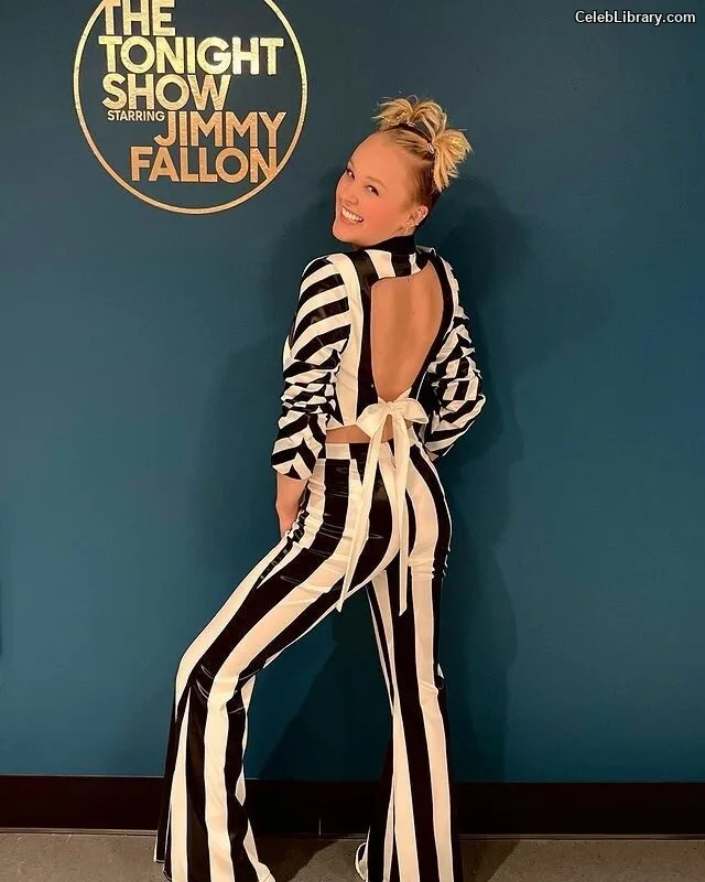 Jojo Siwa photo 2 of 274