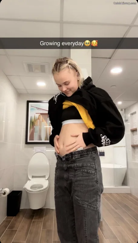 Jojo Siwa photo 7 of 274