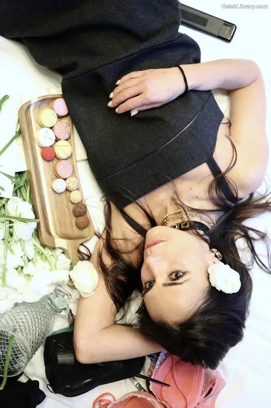 Jordana Brewster photo 8 of 373