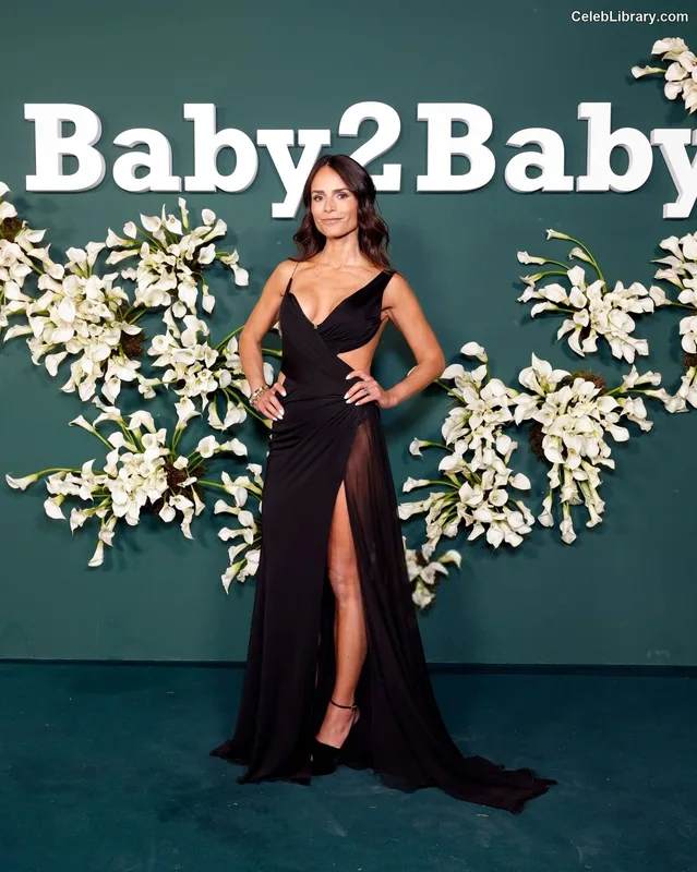 Jordana Brewster photo 21 of 373