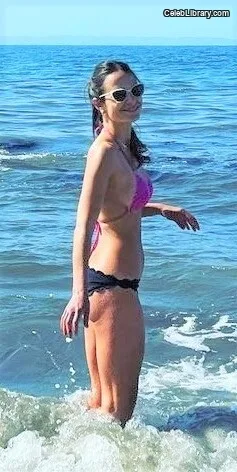 Jordana Brewster photo 16 of 373