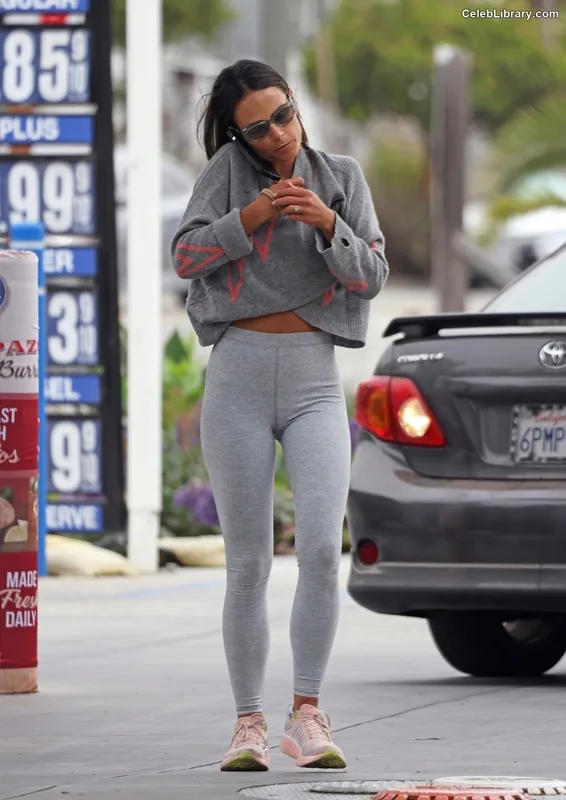 Jordana Brewster photo 7 of 373