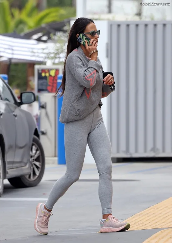 Jordana Brewster photo 11 of 373