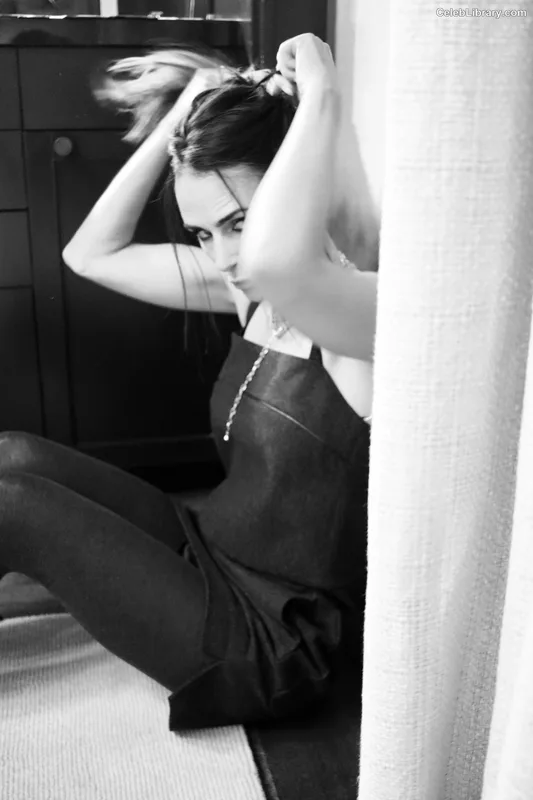 Jordana Brewster photo 10 of 373